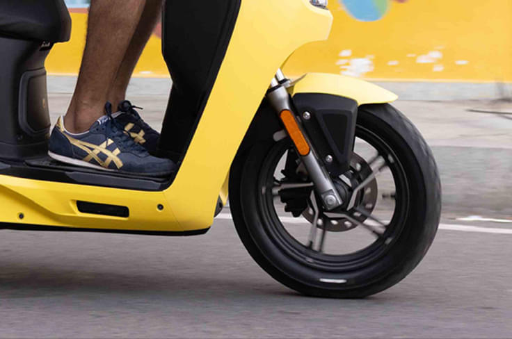The VX2 Go has a claimed top speed of 70kph and plus has a higher 80kph top-speed Vida VX2 Plus with disc brakes